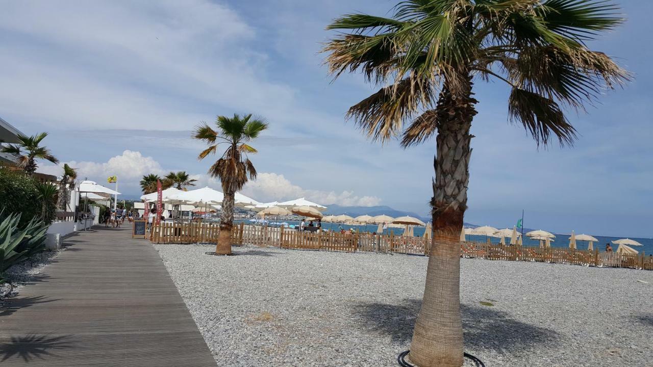Studio des Anges Villeneuve-Loubet Exterior foto